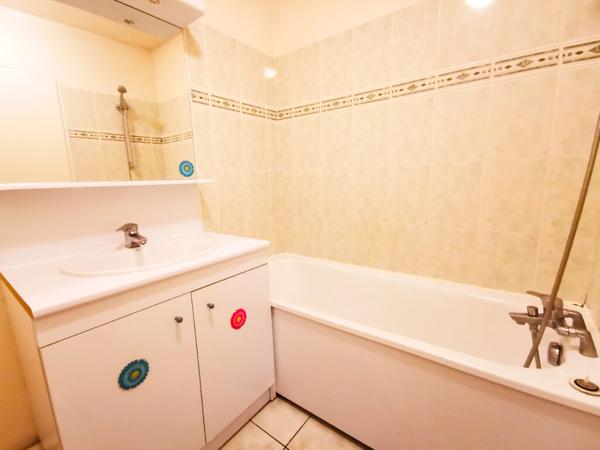 T2 45m² + BALCON + PARKINGS - SAINT-OUEN L'AUMONE