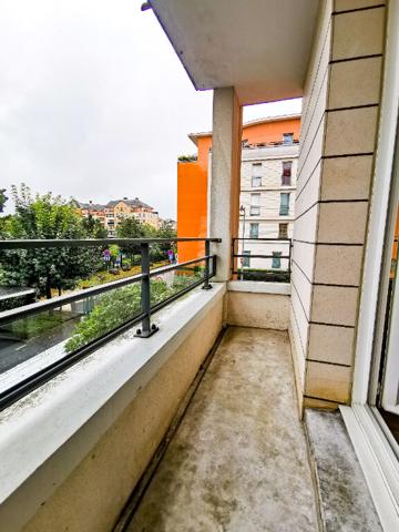 T2 45m² + BALCON + PARKINGS - SAINT-OUEN L'AUMONE