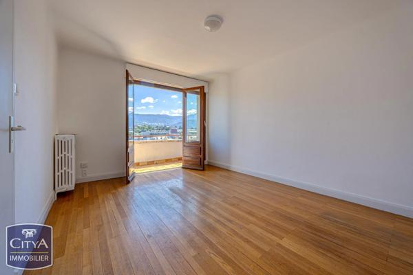 Appartement à vendre 2 pièces 43m² Chambéry (73000)