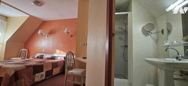 MURS COMMERCIAUX : Ensemble immobilier à 2kms des plages et 200m des commerces