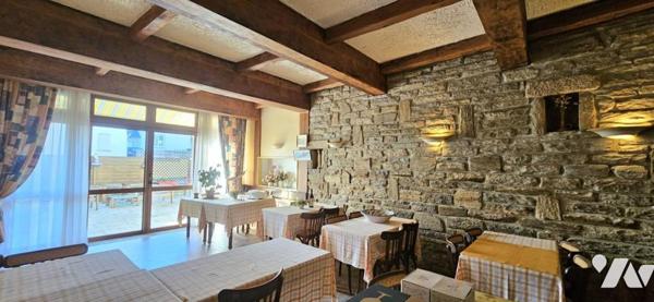 MURS COMMERCIAUX : Ensemble immobilier à 2kms des plages et 200m des commerces