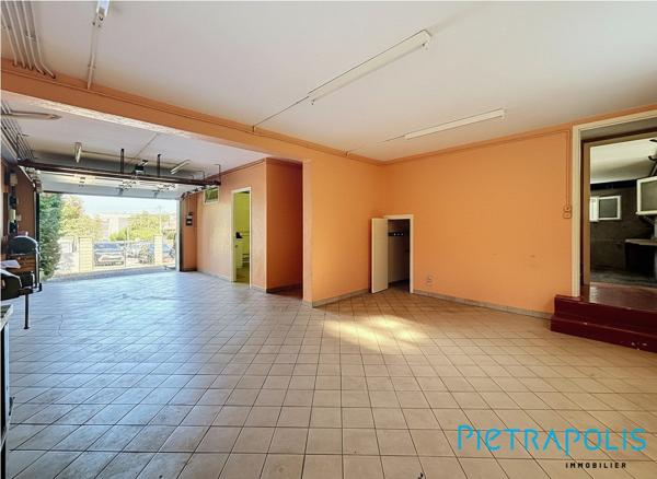 VÉNISSIEUX 69200 (GABRIEL PERI) 10 MIN LYON 8ème – Maison individuelle 130 m² avec 4 Chambres dont studio indépendant, sous-sol complet et terrain clos de 662 m²