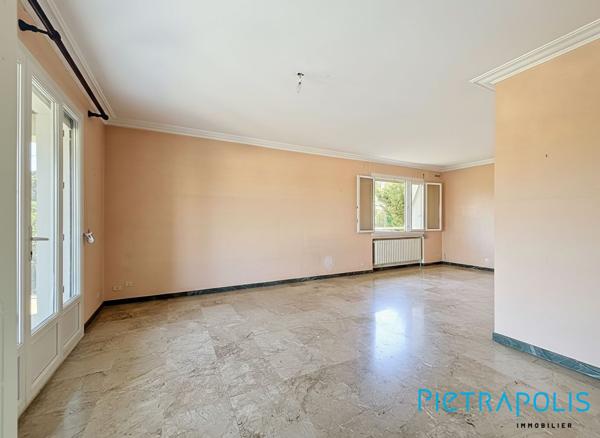 VÉNISSIEUX 69200 (GABRIEL PERI) 10 MIN LYON 8ème – Maison individuelle 130 m² avec 4 Chambres dont studio indépendant, sous-sol complet et terrain clos de 662 m²