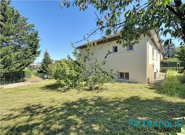 VÉNISSIEUX 69200 (GABRIEL PERI) 10 MIN LYON 8ème – Maison individuelle 130 m² avec 4 Chambres dont studio indépendant, sous-sol complet et terrain clos de 662 m²