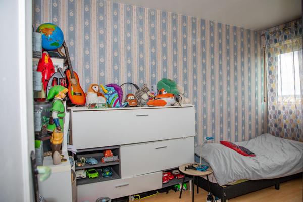 Beau F4 - grand balcon - Box - Parc arboré - DPE "D"