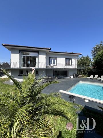 Pessac Bourg - Maison rénovée avec piscine