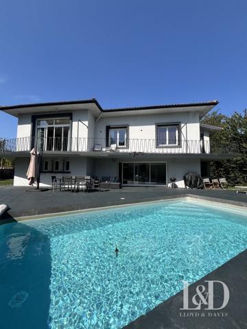 Pessac Bourg - Maison rénovée avec piscine
