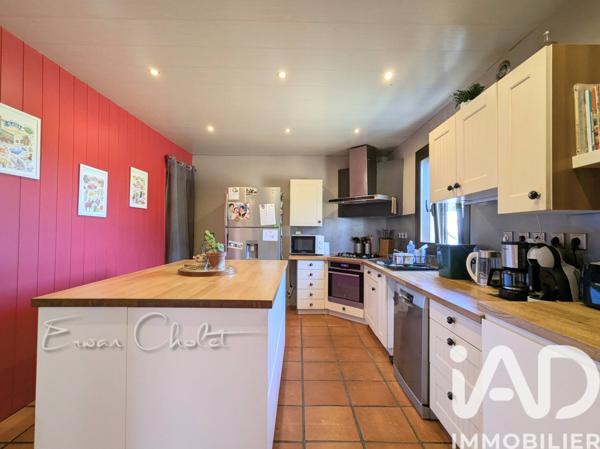 Maison à vendre 5 pièces 199 m² Saint-Étienne-de-Montluc