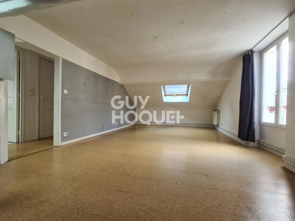 2P Dernier étage - atypique - cave