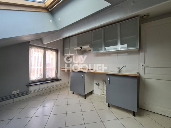 2P Dernier étage - atypique - cave