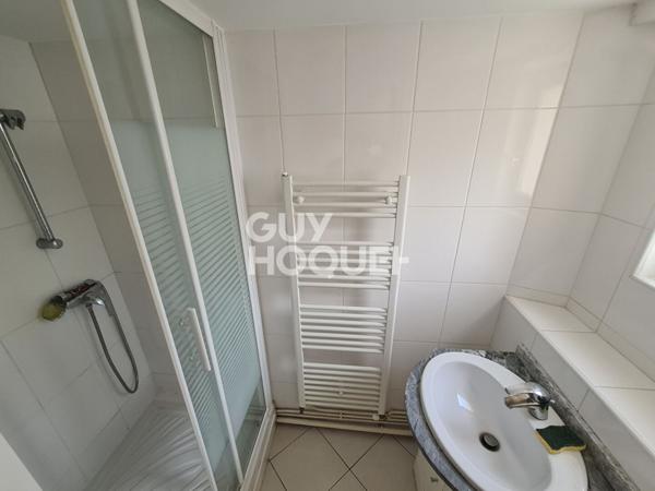 2P Dernier étage - atypique - cave