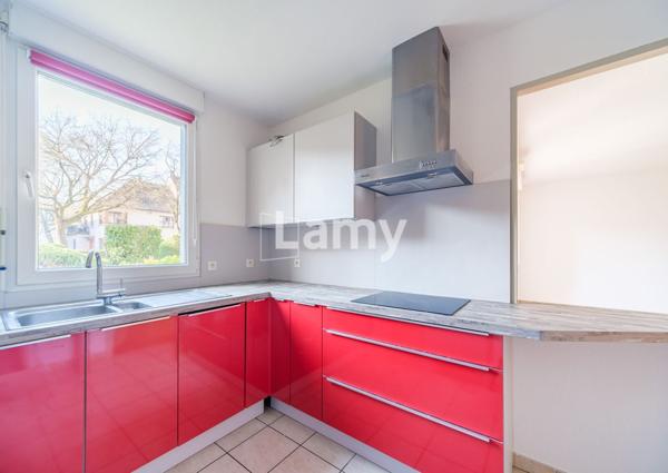 Appartement 3 pièces en rez-de-chaussée avec terrasse et garage