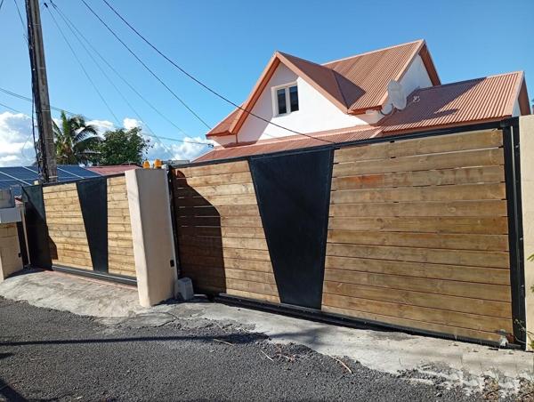 Maison F4 à Etage + dépendance avec Terrasse à Rénover 229 000€