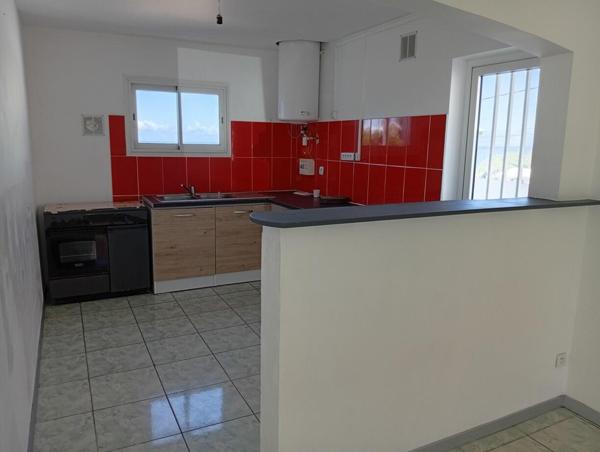 Maison F4 à Etage + dépendance avec Terrasse à Rénover 229 000€