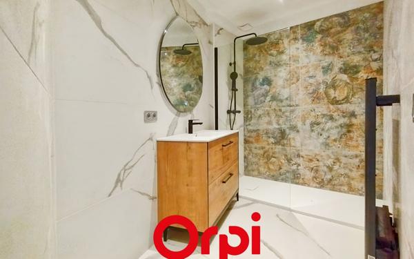 Appartement à vendre    3 pièces • 92 m2 Bandol