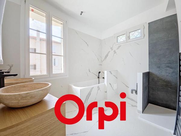 Appartement à vendre    3 pièces • 92 m2 Bandol