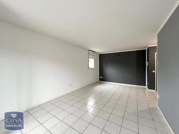 Appartement à louer 2 pièces 48.91m² Cambrai (59400)