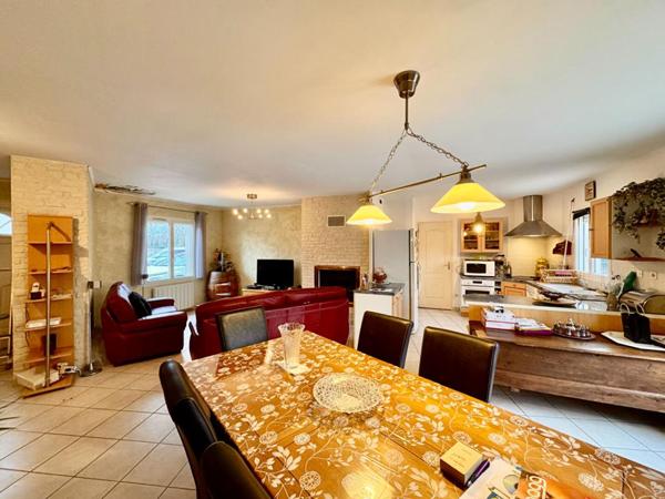 Maison 4 chambres, dépendances et grand terrain