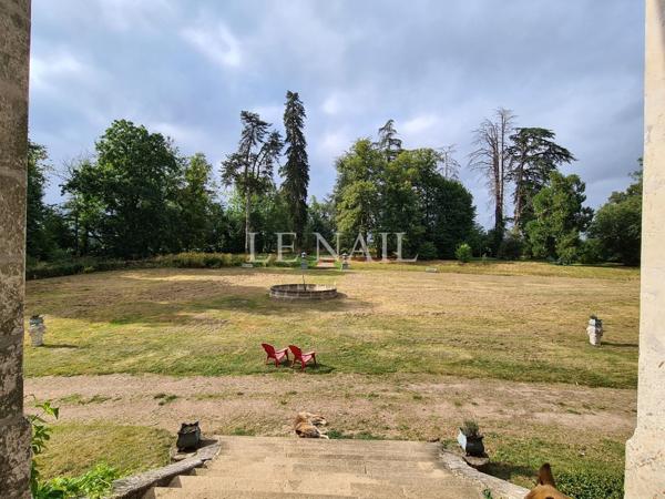 Monumental château ISMH à vendre dans le Berry