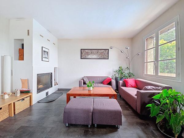 Exclusivité Nestenn. Grand maison familiale 6 pièces de 158m² sur un terrain arboré et piscinable de 700m²