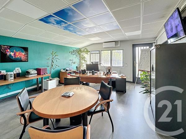 à vendre  1008,76 m2 SAULXURES LES NANCY - 54