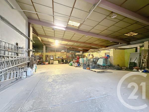 à vendre  1008,76 m2 SAULXURES LES NANCY - 54
