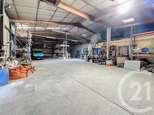 à vendre  1008,76 m2 SAULXURES LES NANCY - 54