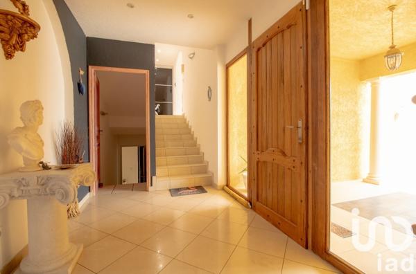 Maison 10 pièces de 370 m² à Colomars (06670)