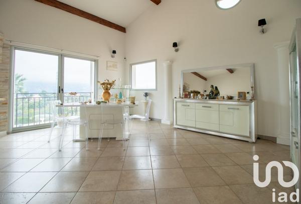 Maison 10 pièces de 370 m² à Colomars (06670)