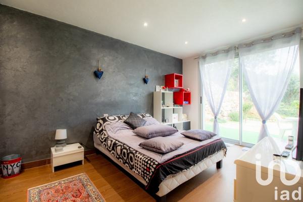 Maison 10 pièces de 370 m² à Colomars (06670)