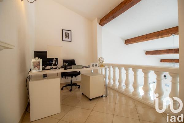 Maison 10 pièces de 370 m² à Colomars (06670)