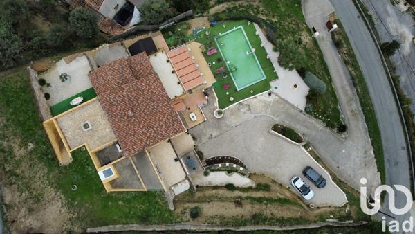 Maison 10 pièces de 370 m² à Colomars (06670)