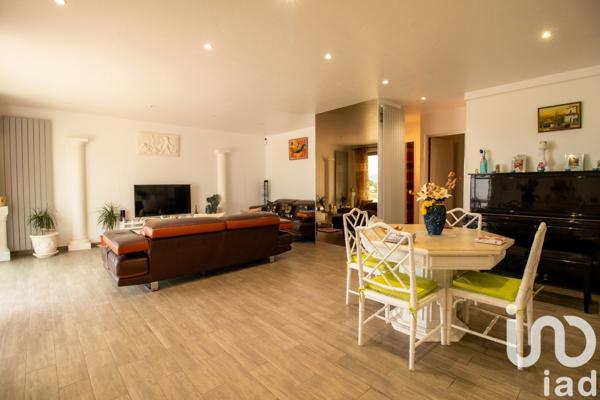 Maison 10 pièces de 370 m² à Colomars (06670)