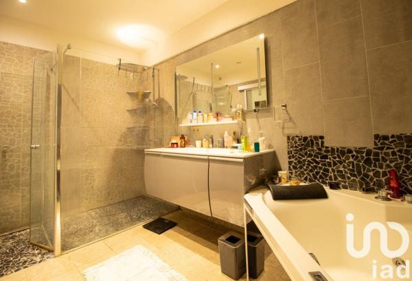 Maison 10 pièces de 370 m² à Colomars (06670)