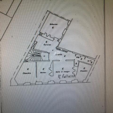 Versailles Notre-Dame Appartement 5 pièces d'environ 100 m² situé au 1er étage €690 000 ** - Référence 25521