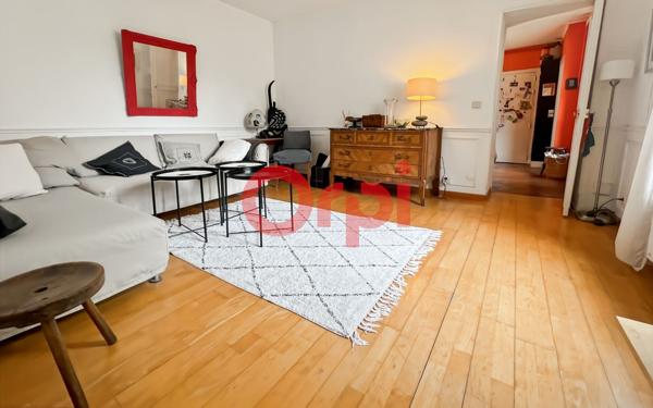 Appartement à vendre    3 pièces • 58 m2 Paris 10