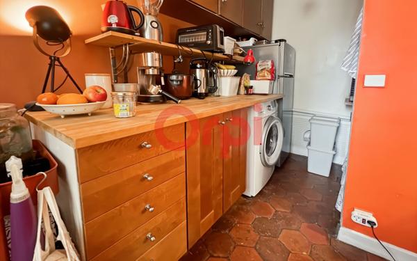 Appartement à vendre    3 pièces • 58 m2 Paris 10