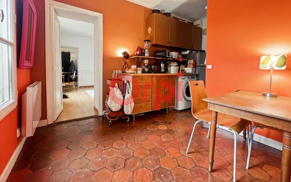 Appartement à vendre    3 pièces • 58 m2 Paris 10