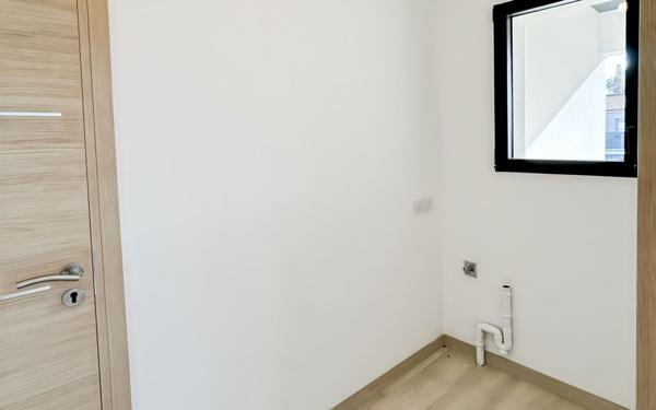 Maison à louer    4 pièces •  Saint-Donat-sur-l'Herbasse