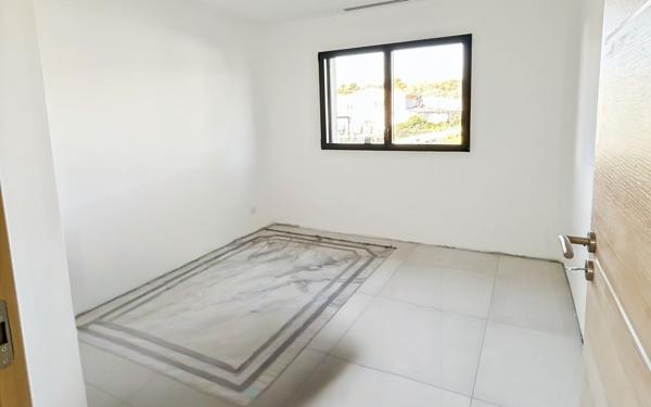 Maison à louer    4 pièces •  Saint-Donat-sur-l'Herbasse