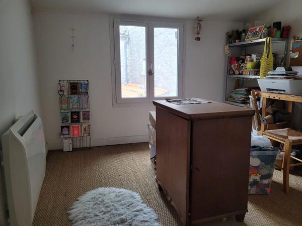 ROCHEFORT hyper centre appartement au 2ème de 57 m² de type 3 avec cave privative