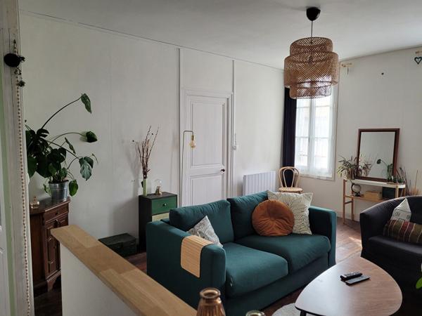 ROCHEFORT hyper centre appartement au 2ème de 57 m² de type 3 avec cave privative