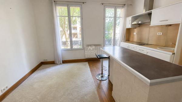CHAVILLE- Charmant 2 pièces avec cave. 215 000 € - Référence  717-C