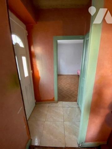 En exclusivité, maison de ville mitoyenne avec grande terrasse de 50m² environ et dépendances, datan