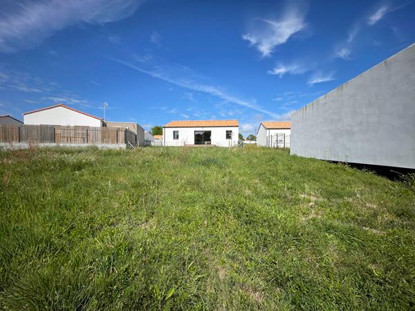 Terrain Avrille 577 m2