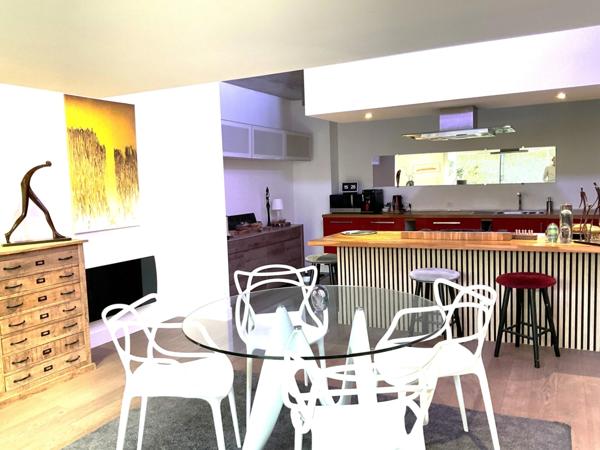 LOFT de 87 m2 avec parking et terrasse, en rez de chaussée