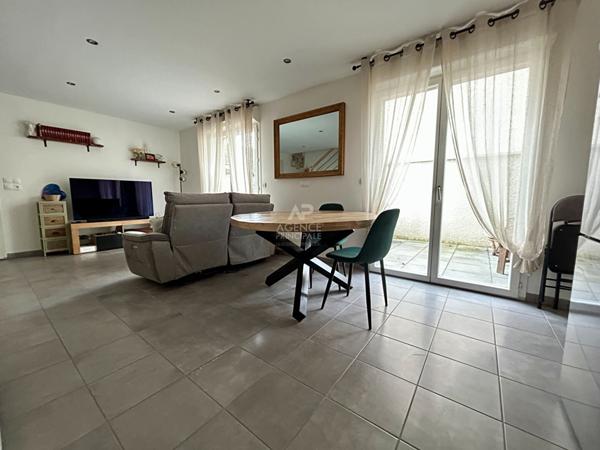 Maison 2 chambres CARRIERES SOUS POISSY €285 000 ** - Référence 9029