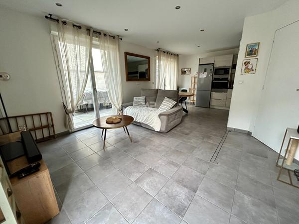 Maison 2 chambres CARRIERES SOUS POISSY €285 000 ** - Référence 9029