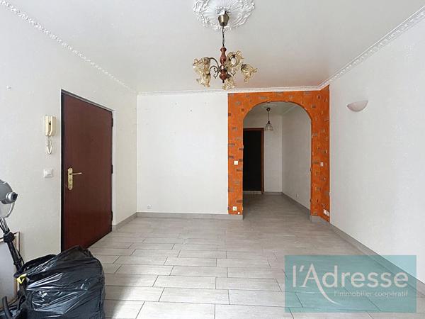 Appartement Metz 1 pièce(s) 30 m2 - kitchenette - accès cour - cave