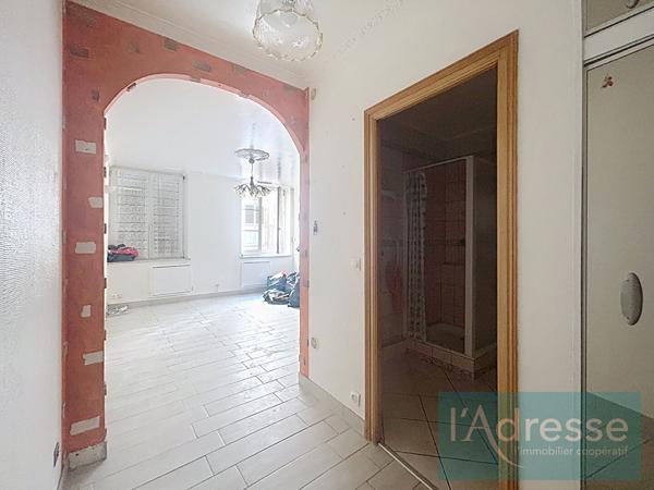 Appartement Metz 1 pièce(s) 30 m2 - kitchenette - accès cour - cave
